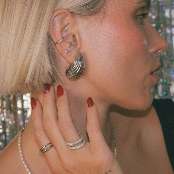 Geller shell earrings