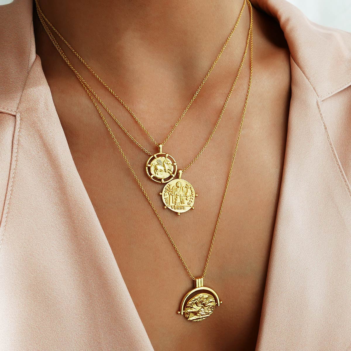 Missoma Floating Pendant Chain Necklace